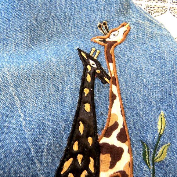 Dress Barn Vintage Denim Giraffe Vest with Giraffe Appliques  Medium  EUC - Picture 7 of 12